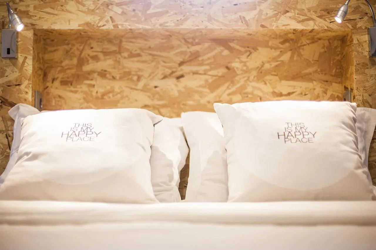 Goodmorning Solo Traveller Hostel